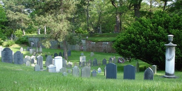 Walnut Street Cemetery Central View